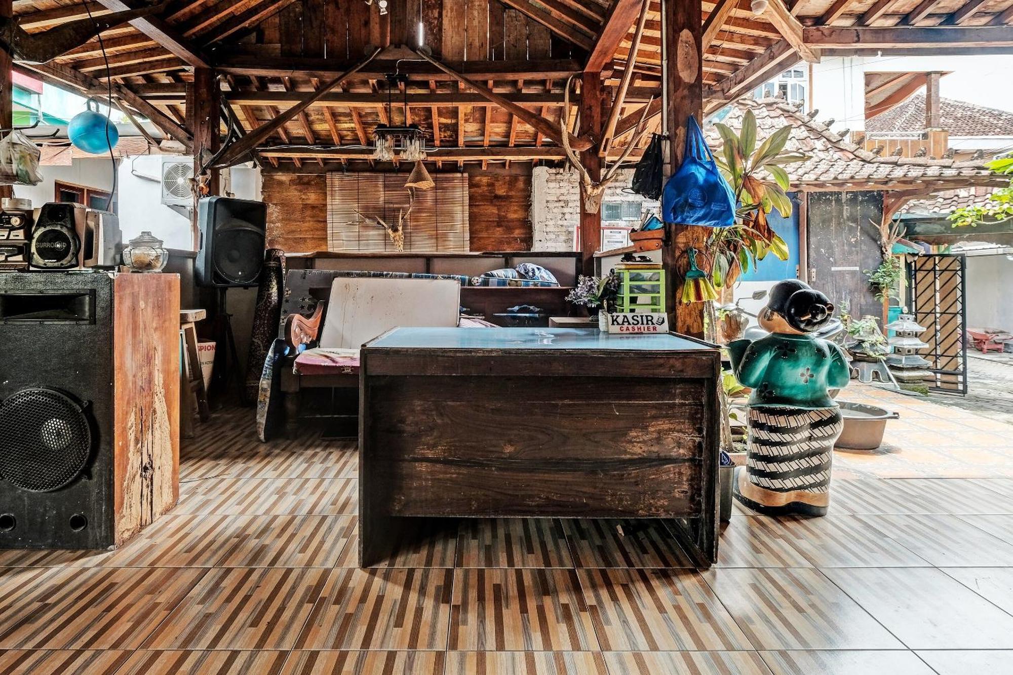 Spot On 91916 Joglo Doyong Homestay Syariah Джокьякарта Экстерьер фото