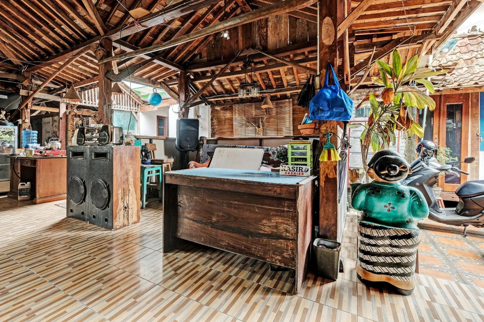 Spot On 91916 Joglo Doyong Homestay Syariah Джокьякарта Экстерьер фото